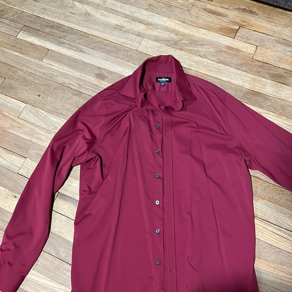 Maroon express button down